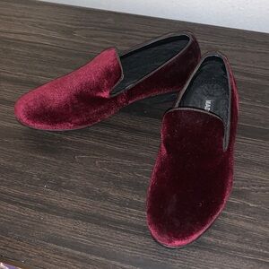 Steve Madden maroon velvet loafers